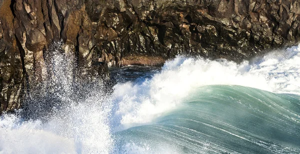 Kusten vid los hervideros i solnedgången — Stockfoto