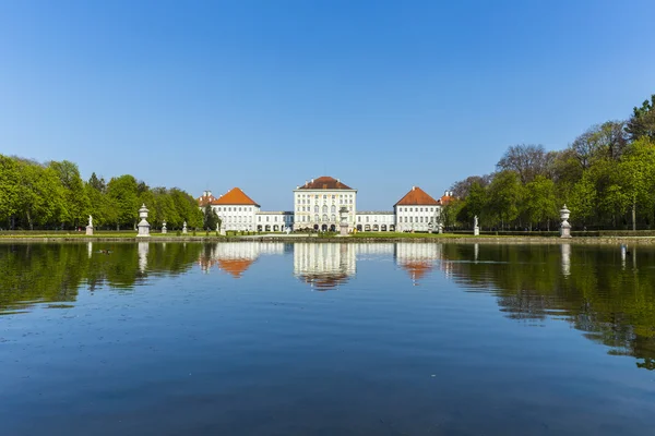 Terenie zamku Nymphenburg w Monachium — Zdjęcie stockowe