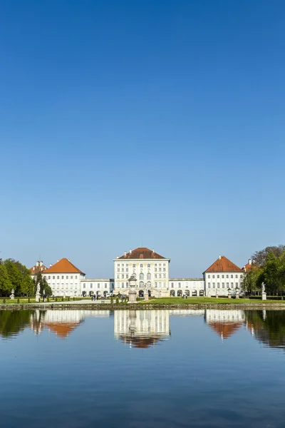 Terenie zamku Nymphenburg w Monachium — Zdjęcie stockowe