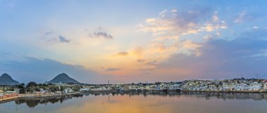 panoramik göl Pushkar