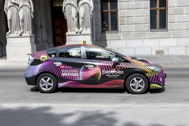 Viyana'da Avrupa şarkı yarışması için reklam ile taksi