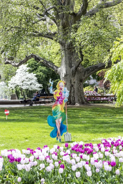 Poster op een weiland met violette en roze kleuren voor de Europese — Stockfoto