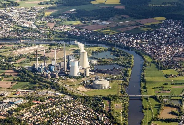 Elektrárna na řece hlavní — Stock fotografie