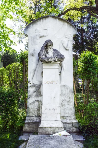 Last Resting Place of composer Brahms at the Vienna Central Ceme — Stock Photo, Image