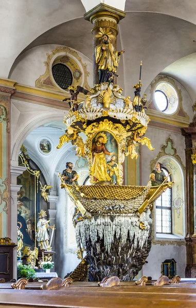 Berömda Fischerkanzel i Trunesco abbey — Stockfoto