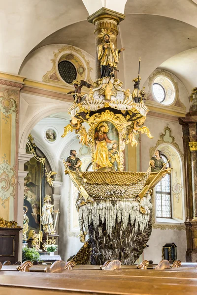 Berömda Fischerkanzel i Trunesco abbey — Stockfoto