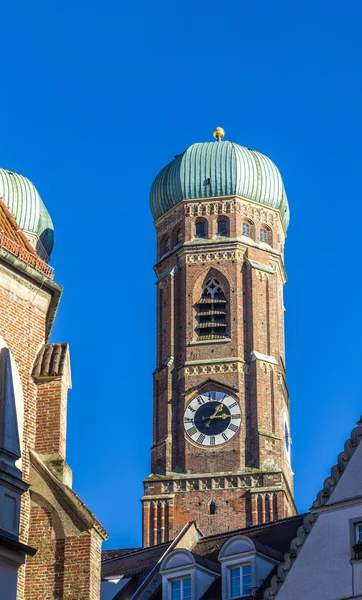 Die spitze der Münchner liebfrauenkirche — Stockfoto