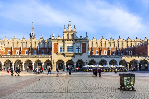 Vista della piazza principale del mercato dall'edificio Cloth Hall — Foto Stock