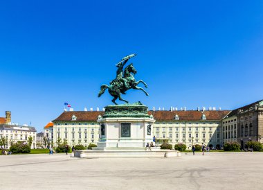 Heldenplatz - Arc kamusal alan withequestrian heykeli görünümünü