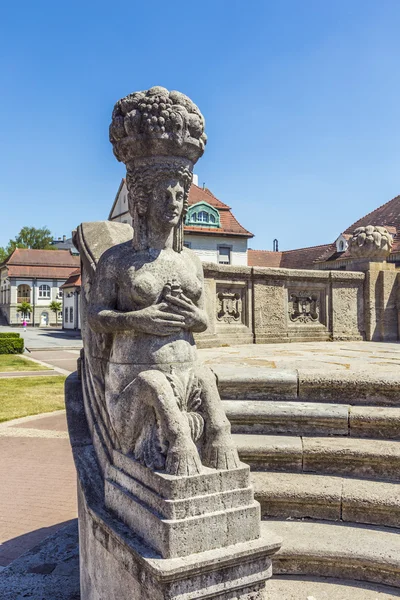 Art nouveau standbeeld in de beroemde Sprudelhof in Bad Nauheim — Stockfoto