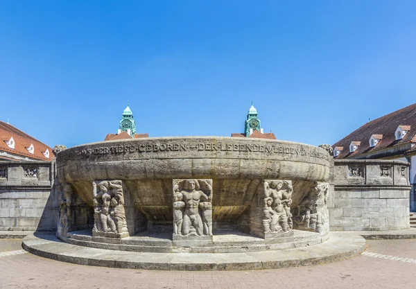 Famosa fuente art nouveau en sprudelhof en Bad Nauheim — Foto de Stock