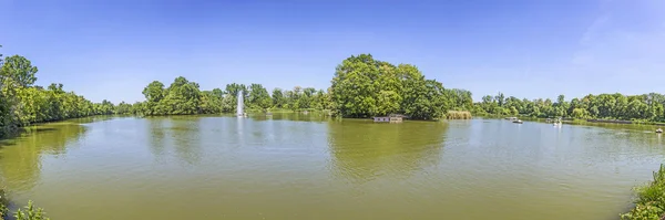 Panorama do lago em Bad Nauheim — Fotografia de Stock