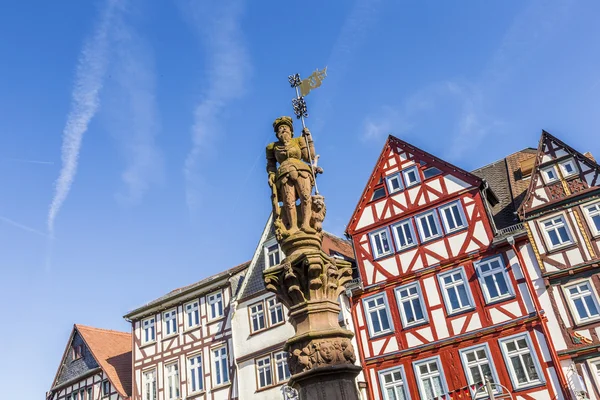 Historic market place with statue in Butzbach — Stock Photo, Image
