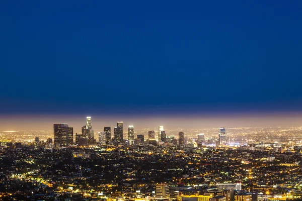 Skyline de Los Angeles à noite — Fotografia de Stock