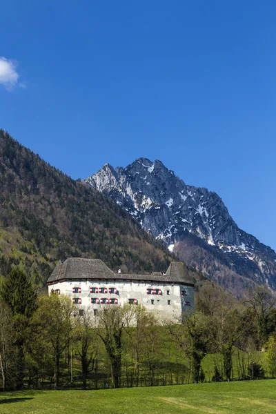 Περίφημο κάστρο Staufenberg — Φωτογραφία Αρχείου