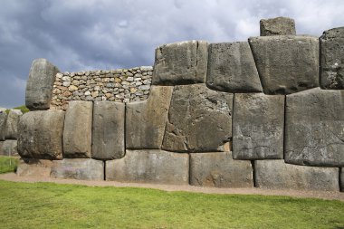 sacsayhuaman duvarlar, Cuzco, Peru yakınındaki antik Inca Kalesi