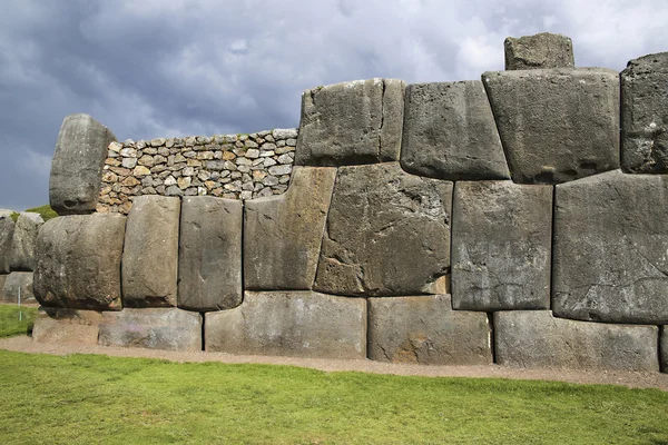 Sacsayhuaman walls, ancient inca fortress near Cuzco, Peru — Stock Photo, Image