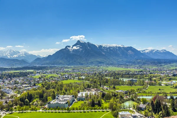 View to Salzburg from the castle Hohensalzburg and the alps — Stock Photo, Image