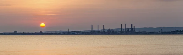 Raffinerie de pétrole à Marseille — Photo