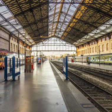 gezginler Saint Charles ile tren istasyonu Marsilya'daki