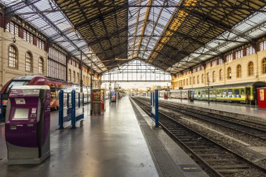gezginler Saint Charles ile tren istasyonu Marsilya'daki