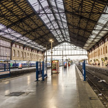 gezginler Saint Charles ile tren istasyonu Marsilya'daki