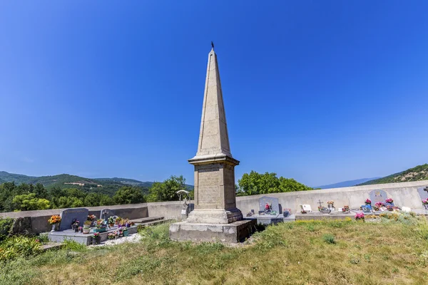 Chapelle Saint-Christol i Mirabeau — Stockfoto