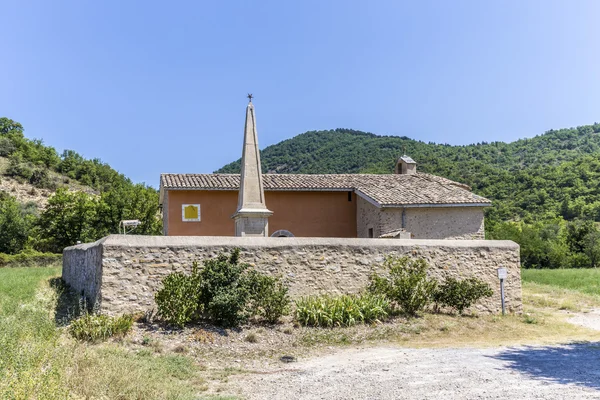 Chapelle Saint Christol in Mirabeau — стоковое фото