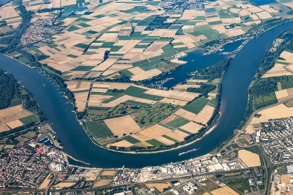 Antenn av Gernsheim på floden Rhen — Stockfoto