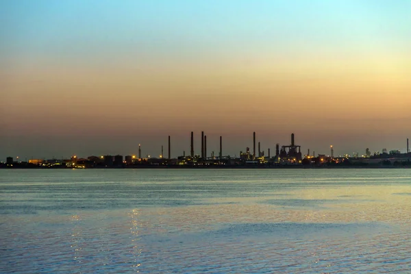 Refinaria de petróleo em Marselha — Fotografia de Stock