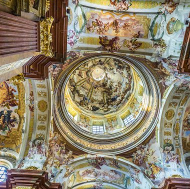 Aziz Peter ve Paul Kilisesi Manastır Melk