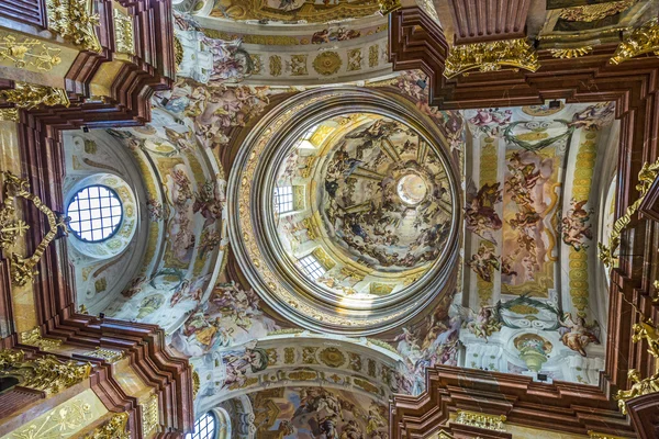 St. Peter en Paul kerk in de abdij van Melk — Stockfoto