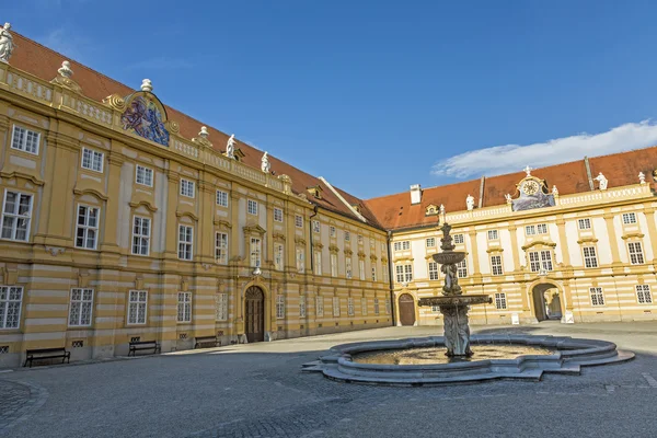 Convento Melk sul Danubio in Bassa Austria — Foto Stock