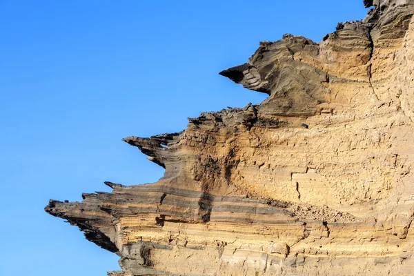 Formazione di pietre vulcaniche con cielo blu a el Golfo — Foto Stock