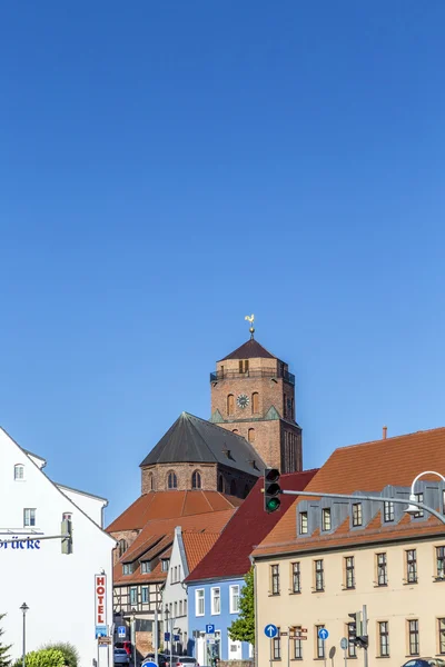 View at river Peene to dockyard area in Wolgast — Stok fotoğraf