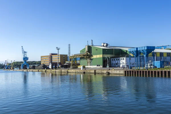 View at river Peene to dockyard area in Wolgast. — Stock Photo, Image