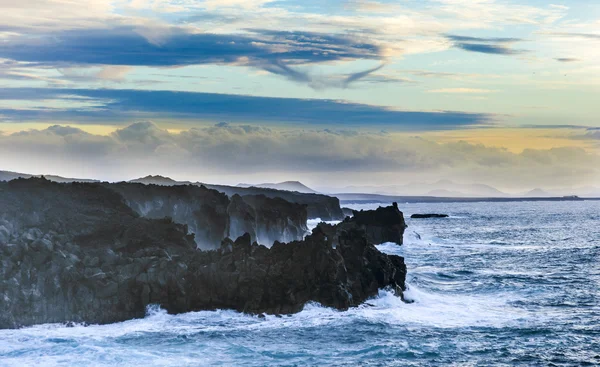 Scenic coast landscape at Timanfaya National Park — Stock Photo, Image