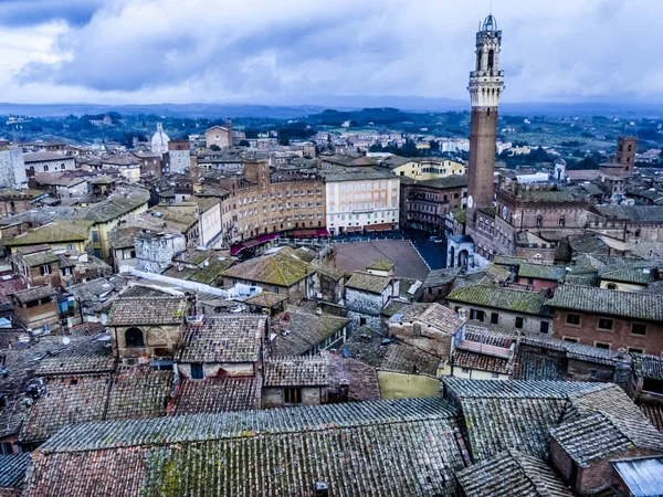 Palazzo Publico i Piazza del Campo w Sienie, Włochy, zabytkowy — Zdjęcie stockowe