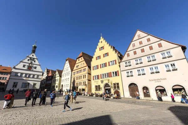 Rothenburg ob der Tauber Pazar yerde insanlar — Stok fotoğraf