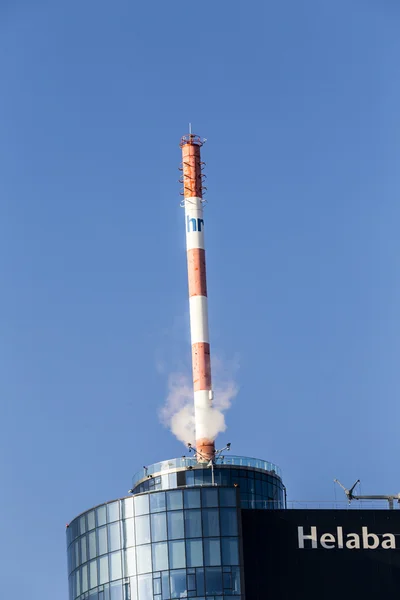 Haut du gratte-ciel de la tour principale dans la ville de Francfort — Photo