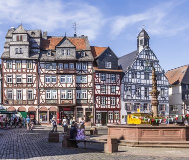 insanlar güzel Butzbach pazar yerinde Ortaçağ tadını çıkarın.