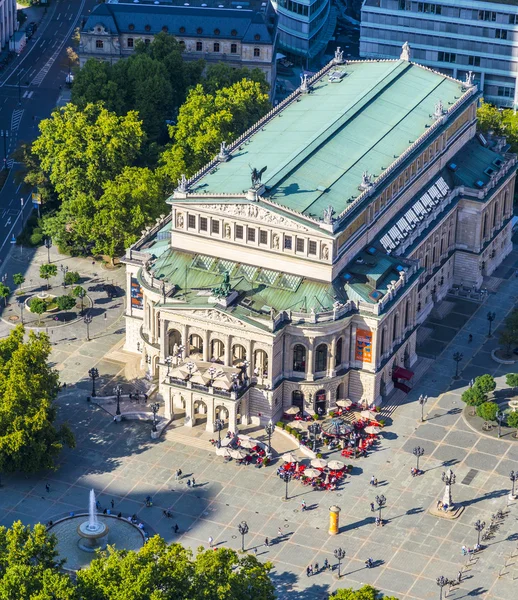 Widok z lotu ptaka: Alte Oper (stara opera), we Frankfurcie nad Menem — Zdjęcie stockowe