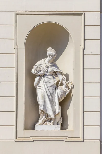 Griekse standbeelden op het kasteel van Oberschleissheim — Stockfoto