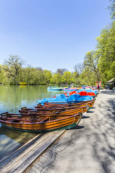 Boats for rent at the  Seehaus in Munich — Stock Photo, Image