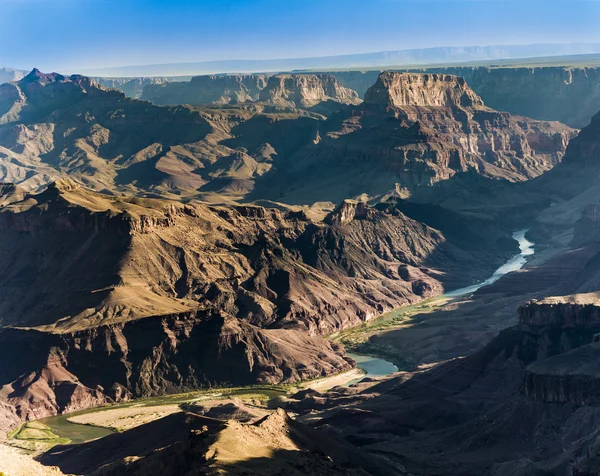 Grand Canyon mit Blick auf den Fluss Colorado i — Stockfoto