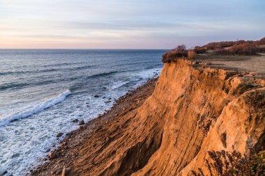 Atlantik Okyanusu dalgaları Montauk Point Light, Lighthouse, Long Island, New York, Suffolk County sahillerinde