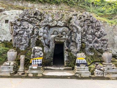 Ağız Goa Gajah Tapınağı'nda mağara
