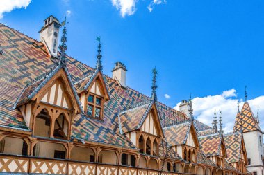 ünlü darülaceze, beaune, Fransa