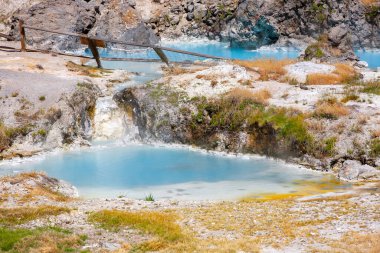 Kaplıcalar sıcak creek jeolojik sitesinde yakınındaki mammouth