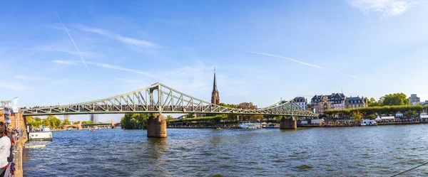 People celebrate 25th anniversary of German Unity in Frankfurt — Stock Photo, Image